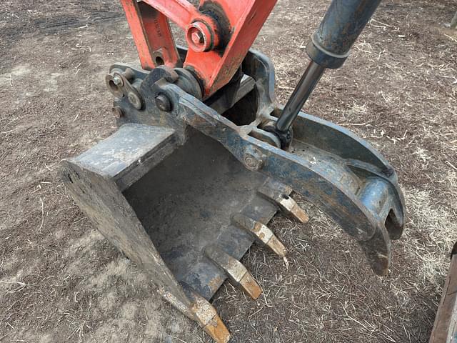 Image of Kubota KX040-4 equipment image 4