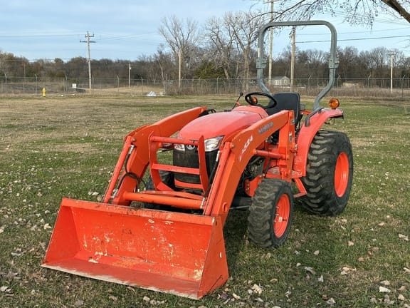 2013 Kubota L3200 Equipment Image0
