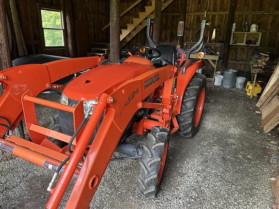 Image of Kubota L3200 Primary image