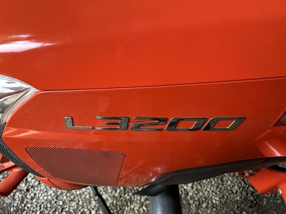 Image of Kubota L3200 equipment image 2