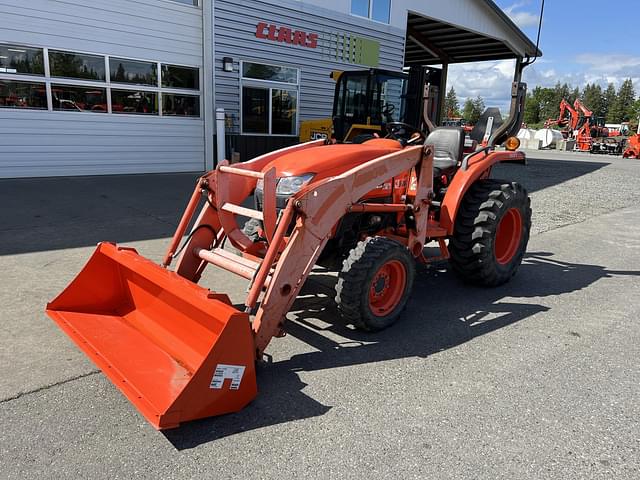 Image of Kubota L3200HST equipment image 1