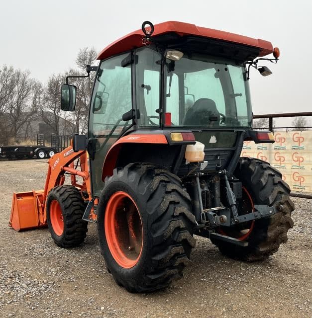 Image of Kubota L3560 equipment image 3