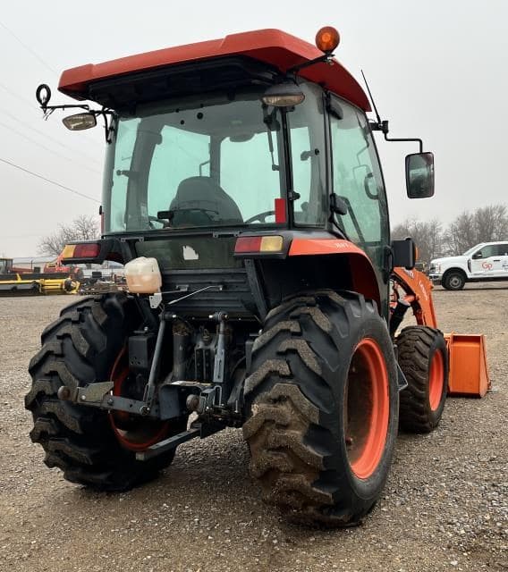 Image of Kubota L3560 equipment image 2