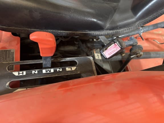 Image of Kubota L3800 equipment image 4