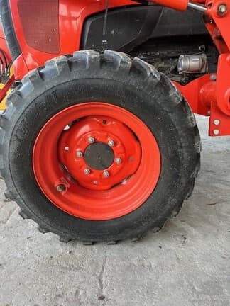 Image of Kubota L4600 equipment image 3