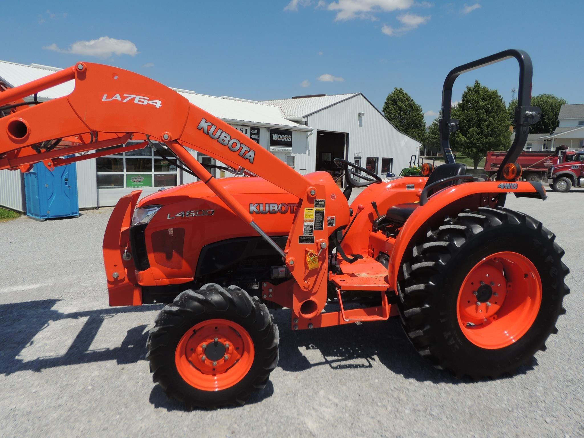 2013 Kubota L4600 Equipment Image0