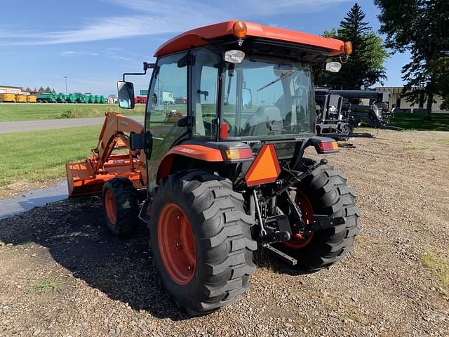 Image of Kubota L4760 equipment image 3