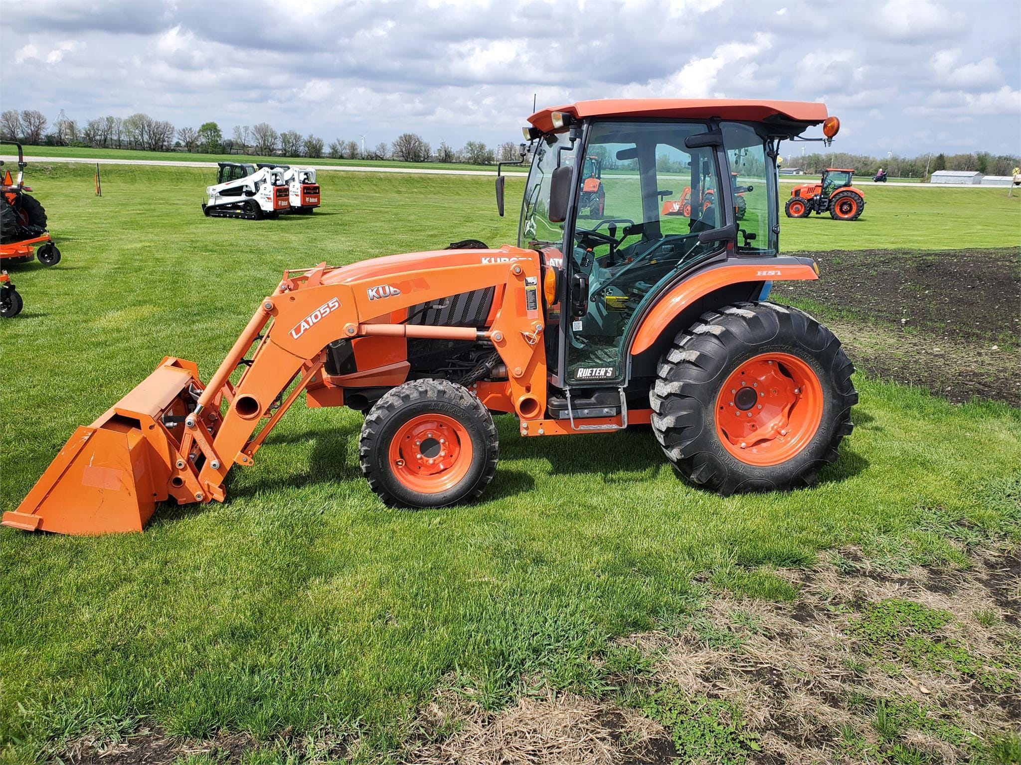 Main image Kubota L6060