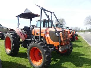 Main image Kubota M108S