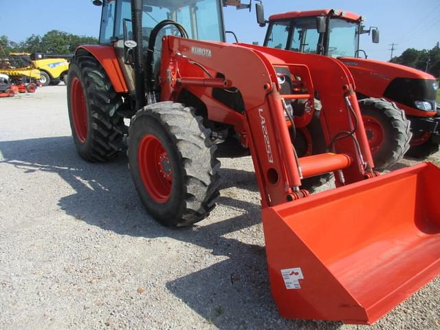Image of Kubota M135X equipment image 4