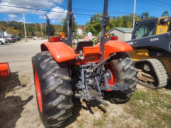 Image of Kubota M6040 equipment image 4