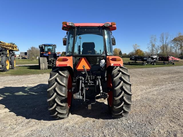 Image of Kubota M7040 equipment image 3