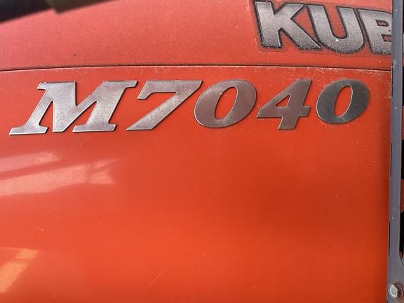 Image of Kubota M7040 equipment image 3