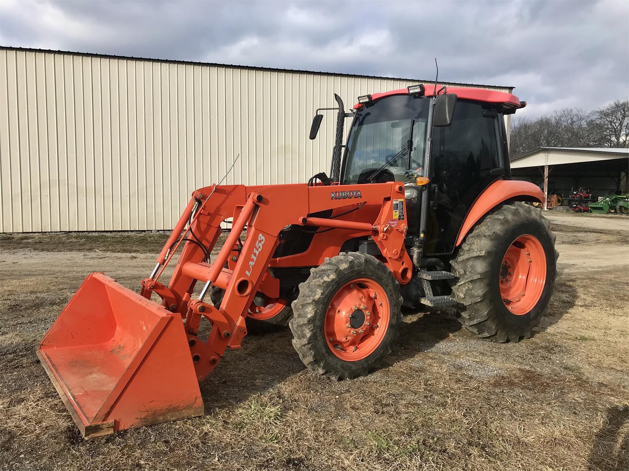 2013 Kubota M7040 Equipment Image0