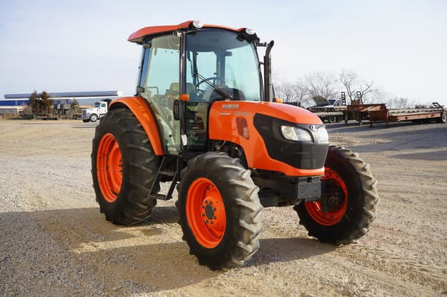 Image of Kubota M9960 equipment image 4