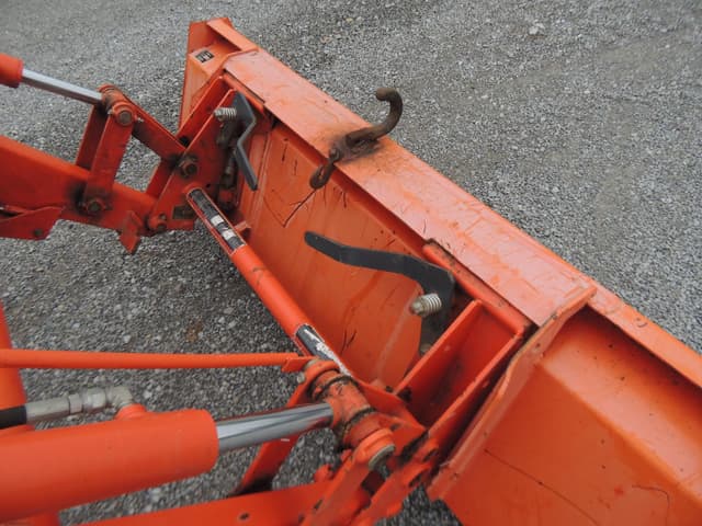 Image of Kubota MX5100 equipment image 4