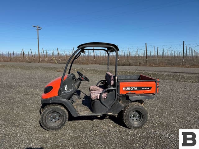 Image of Kubota RTV400 equipment image 2