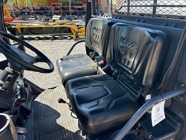 Image of Kubota RTV X1120 equipment image 3