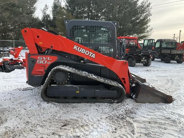 Image of Kubota SVL90-2 equipment image 2