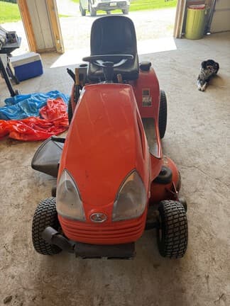 Image of Kubota T2080 equipment image 2