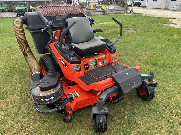 Image of Kubota ZD323 equipment image 1