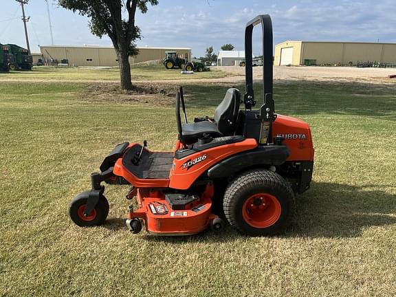 Image of Kubota ZD326 equipment image 1