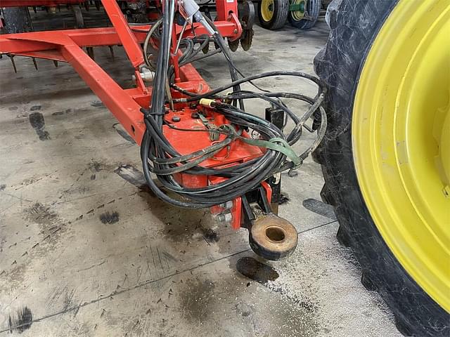 Image of Kuhn Krause Excelerator 8000 equipment image 4