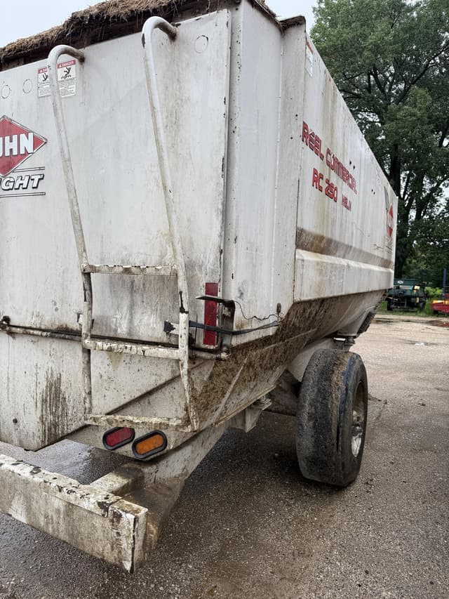 Image of Kuhn Knight RC250 equipment image 3
