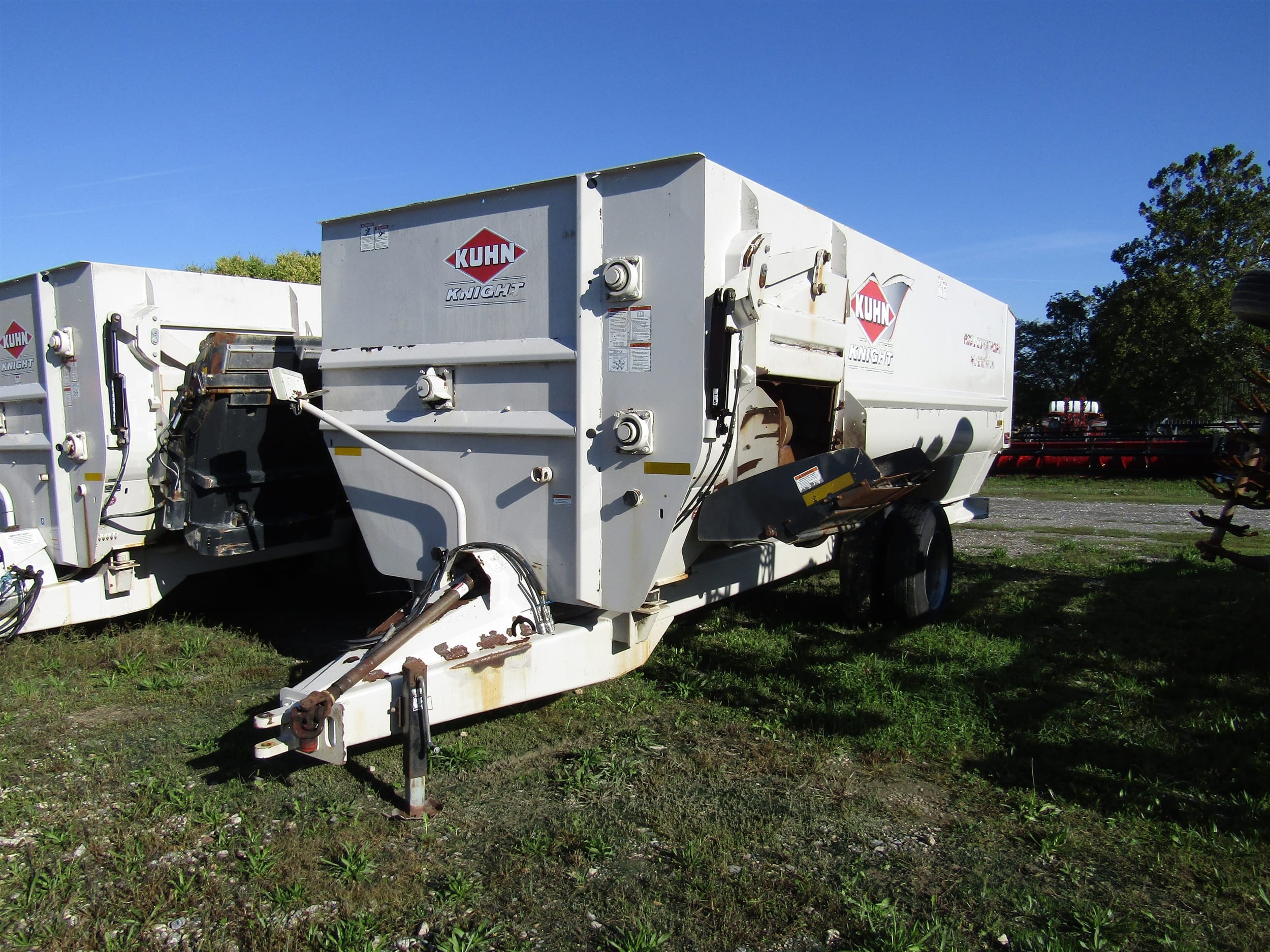 2013 Kuhn Knight RC270 Equipment Image0