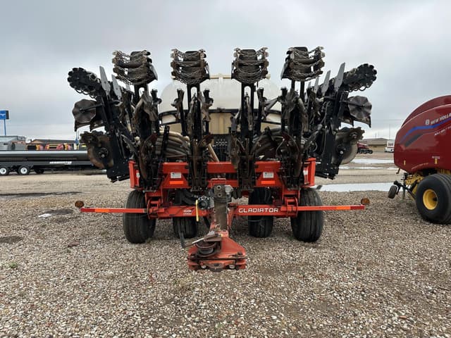 Image of Kuhn Krause Gladiator 1200-1630 equipment image 4