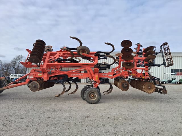 Image of Kuhn Krause Dominator 4850 equipment image 4