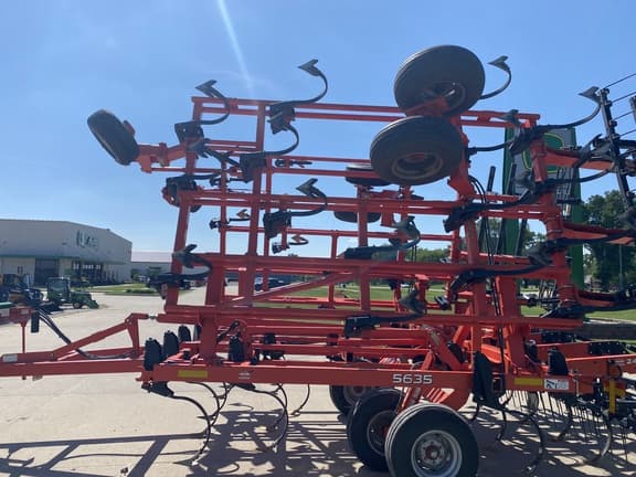 Image of Kuhn Krause 5635 equipment image 2
