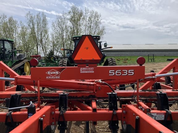 Image of Kuhn Krause 5635 equipment image 4