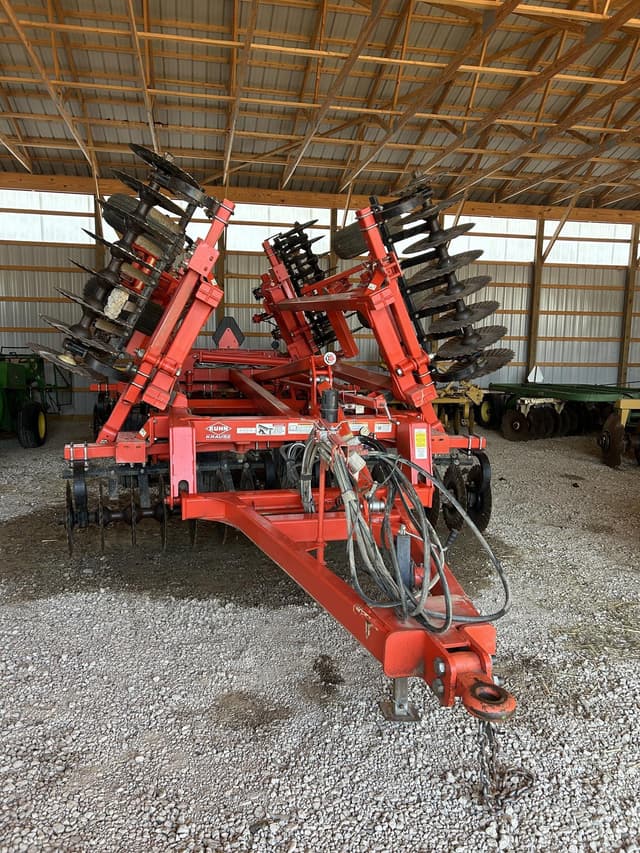 Image of Kuhn Krause Excelerator 8000 equipment image 1