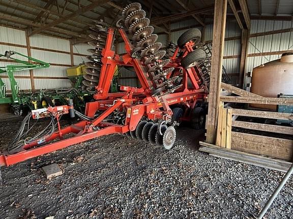 Image of Kuhn Krause Excelerator 8000 equipment image 1