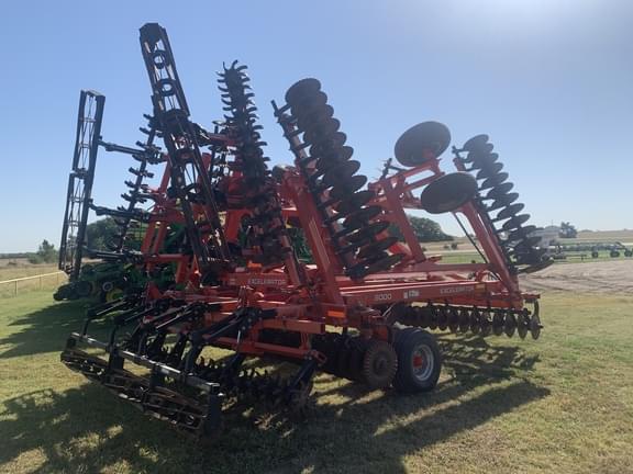 Image of Kuhn Krause Excelerator 8000 equipment image 3