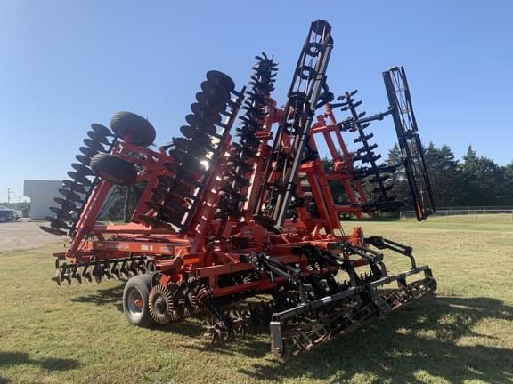 Image of Kuhn Krause Excelerator 8000 equipment image 4