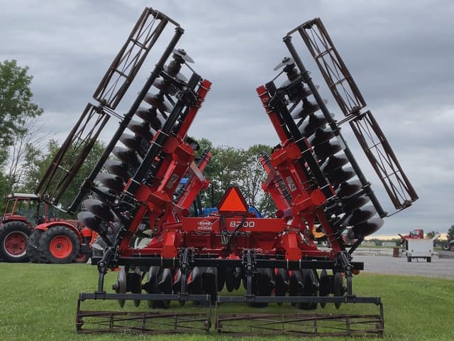 Image of Kuhn Krause 8200 equipment image 4