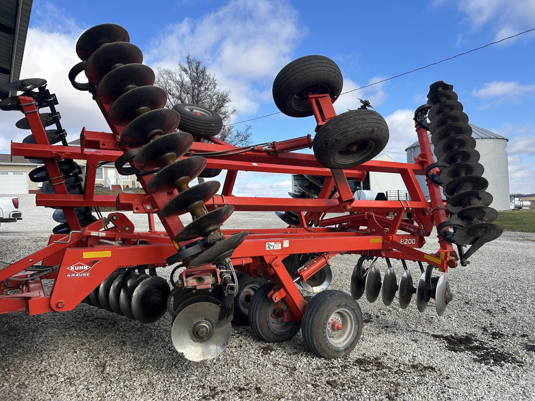 2013 Kuhn Krause 8200 Equipment Image0
