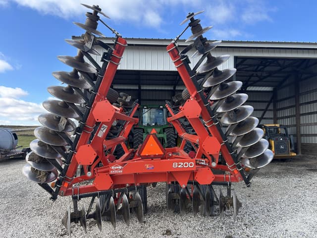 Image of Kuhn Krause 8200 equipment image 2