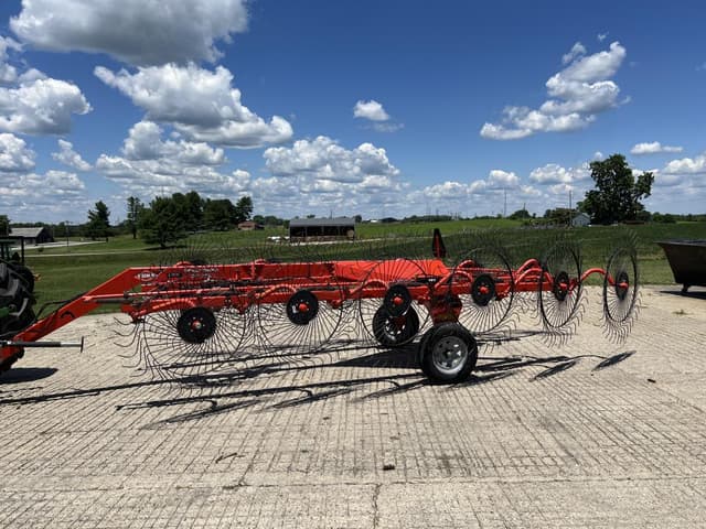 Image of Kuhn SR300 equipment image 1