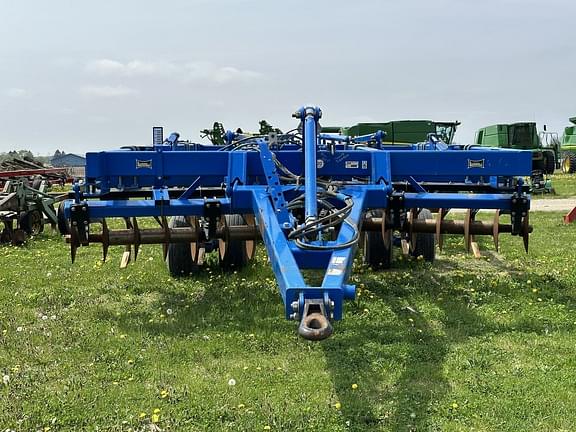 Image of Landoll 2211 equipment image 1