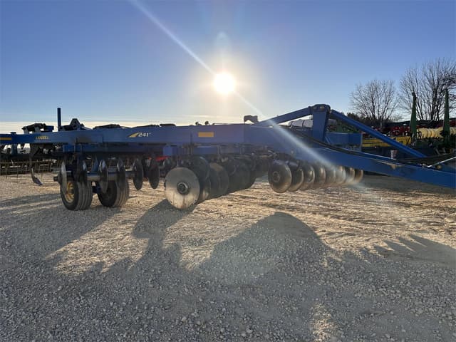 Image of Landoll 2410-6-24 equipment image 3