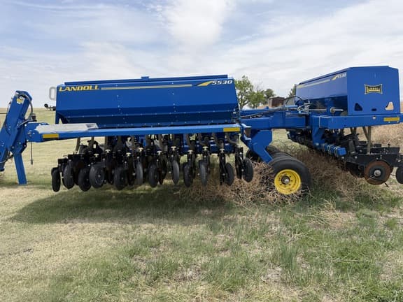 Image of Landoll 5530 equipment image 3