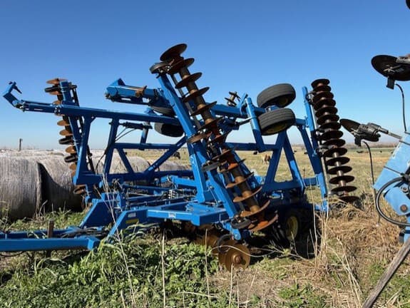Image of Landoll 6230 equipment image 3