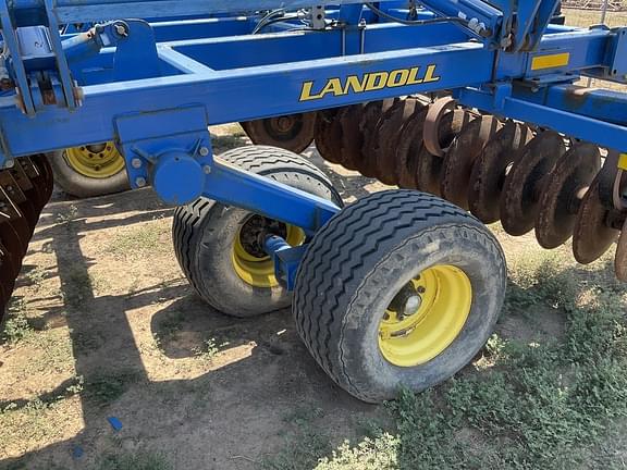 Image of Landoll 7431 equipment image 4