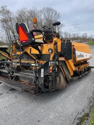 Image of LeeBoy 8500B equipment image 2