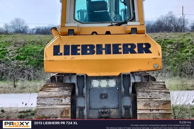 Image of Liebherr PR724 XL equipment image 2
