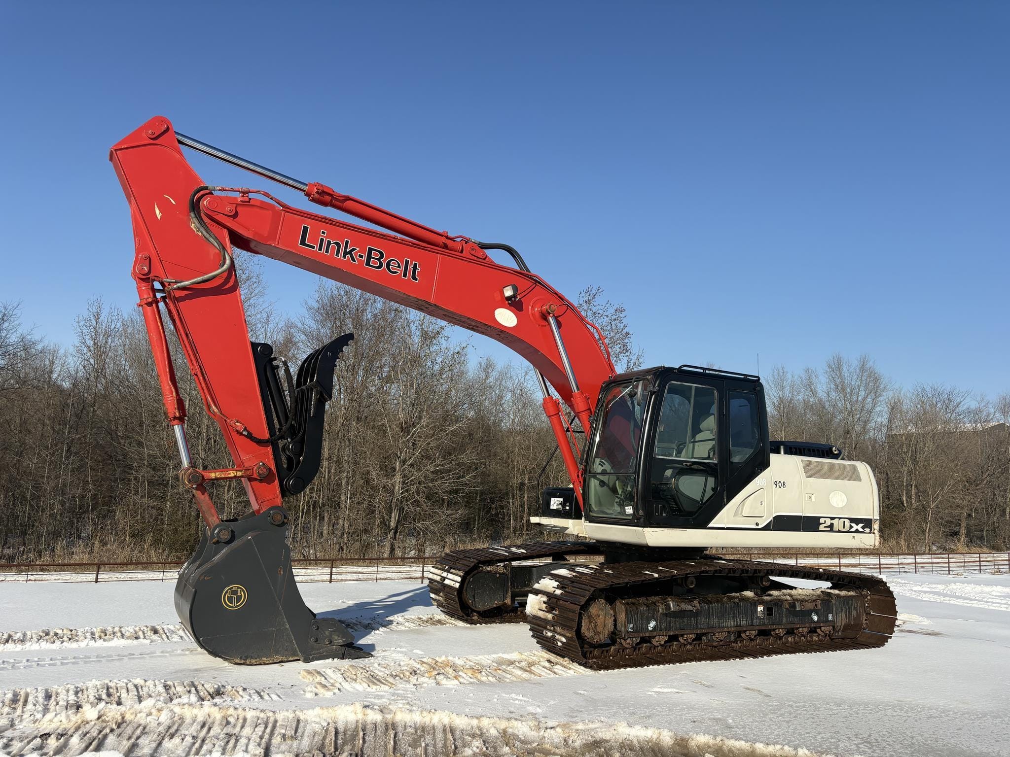 2013 Link-Belt 210 X3 Equipment Image0