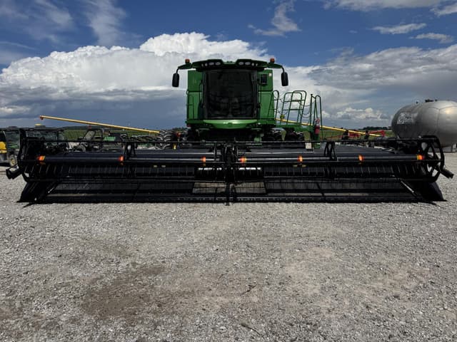 Image of MacDon D65 equipment image 1